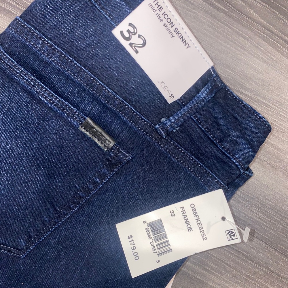 The Icon Skinny (Mid Rise) Frankie Jean